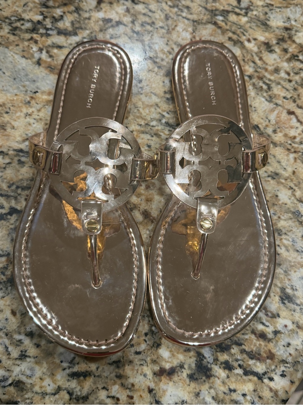 Tory Burch Metallic Rose Gold Logo Thong Sandals - Picture 8 of 9